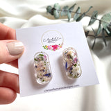 Oblong flower confetti stud