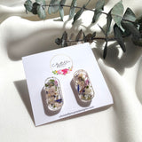 Oblong flower confetti stud