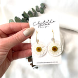 White daisy Medium round resin dangle with gold hoops