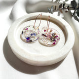 Medium round resin dangle with gold hoops