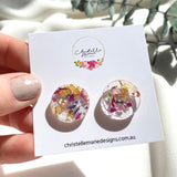 20mm round flower confetti stud with gold leaf