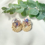Rattan statement stud with dried flower circle