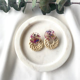 Rattan statement stud with dried flower circle