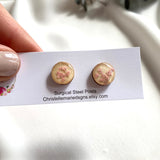 Tiny pink Queen Anne’s lace flower 10mm wooden round studs