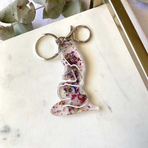 Pregnant lady figure flower confetti keyring
