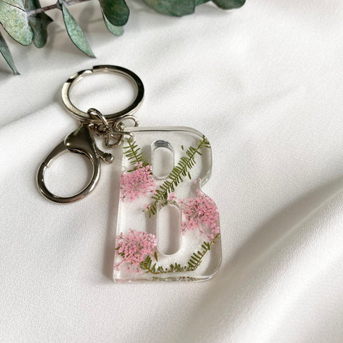 Pink Queen Anne’s Lace initial flower confetti key ring