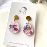 Small tear drop resin dangle, flower confetti, gold top