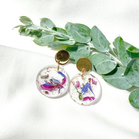 Small round flower confetti resin dangle with gold stud