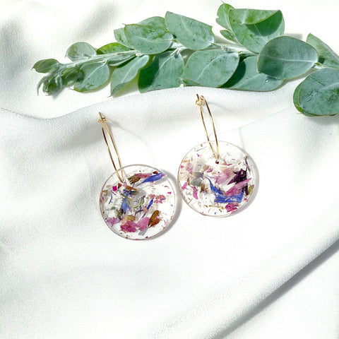 Medium round resin dangle with gold hoops