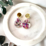 Small tear drop resin dangle, flower confetti, gold top